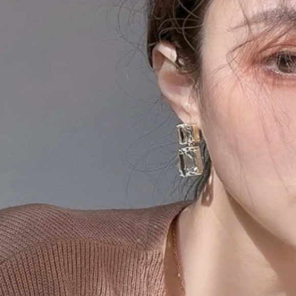 GEO RECTANGULAR AND SQUARE POST OR STUD ACRYLIC SET IN GOLD ALLOY EARRINGS-NEW - Picture 5 of 7